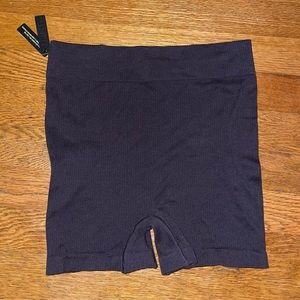 SKIMS Stretchy Ribbed Knit Boy Shorts in Brown (NWT)
